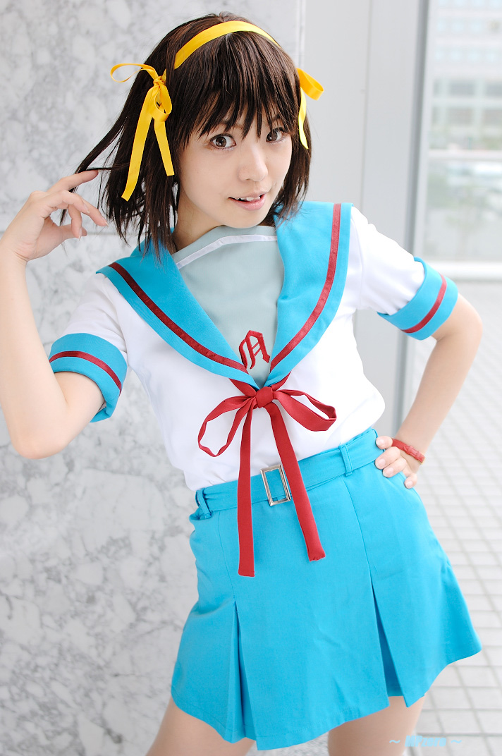 tsukimiya usagi, suzumiya haruhi, suzumiya haruhi no yuuutsu, photo (medium), cosplay, hair ribbon, hairband, ribbon, sailor, school uniform, serafuku