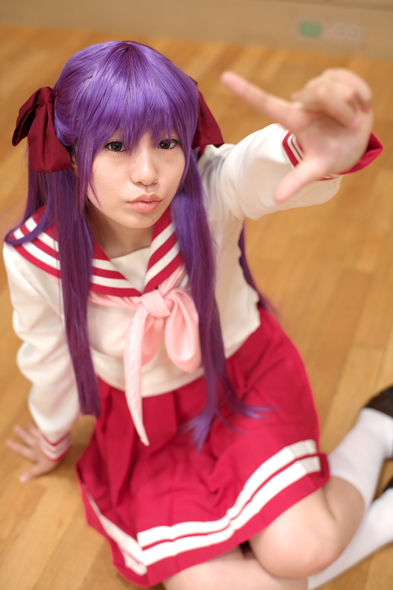 naito, hiiragi kagami, lucky star, highres, photo (medium), cosplay, hair ribbon, purple hair, ribbon, sailor, school uniform, serafuku, socks, twintails