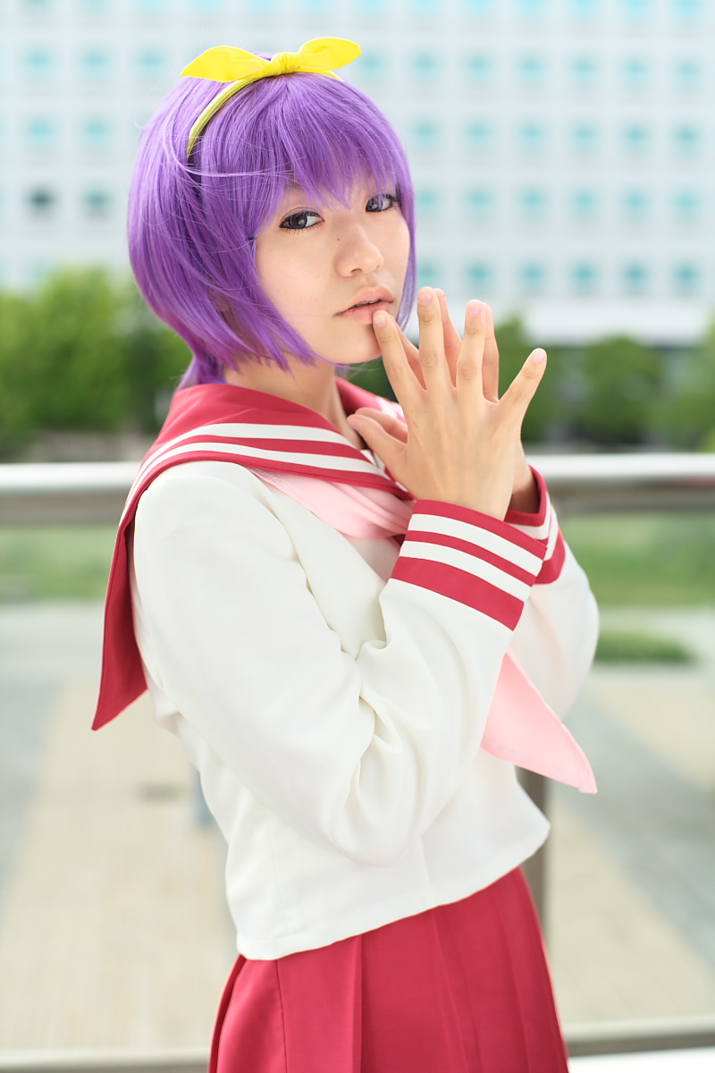 naito, hiiragi tsukasa, lucky star, highres, photo (medium), cosplay, sailor, school uniform, serafuku