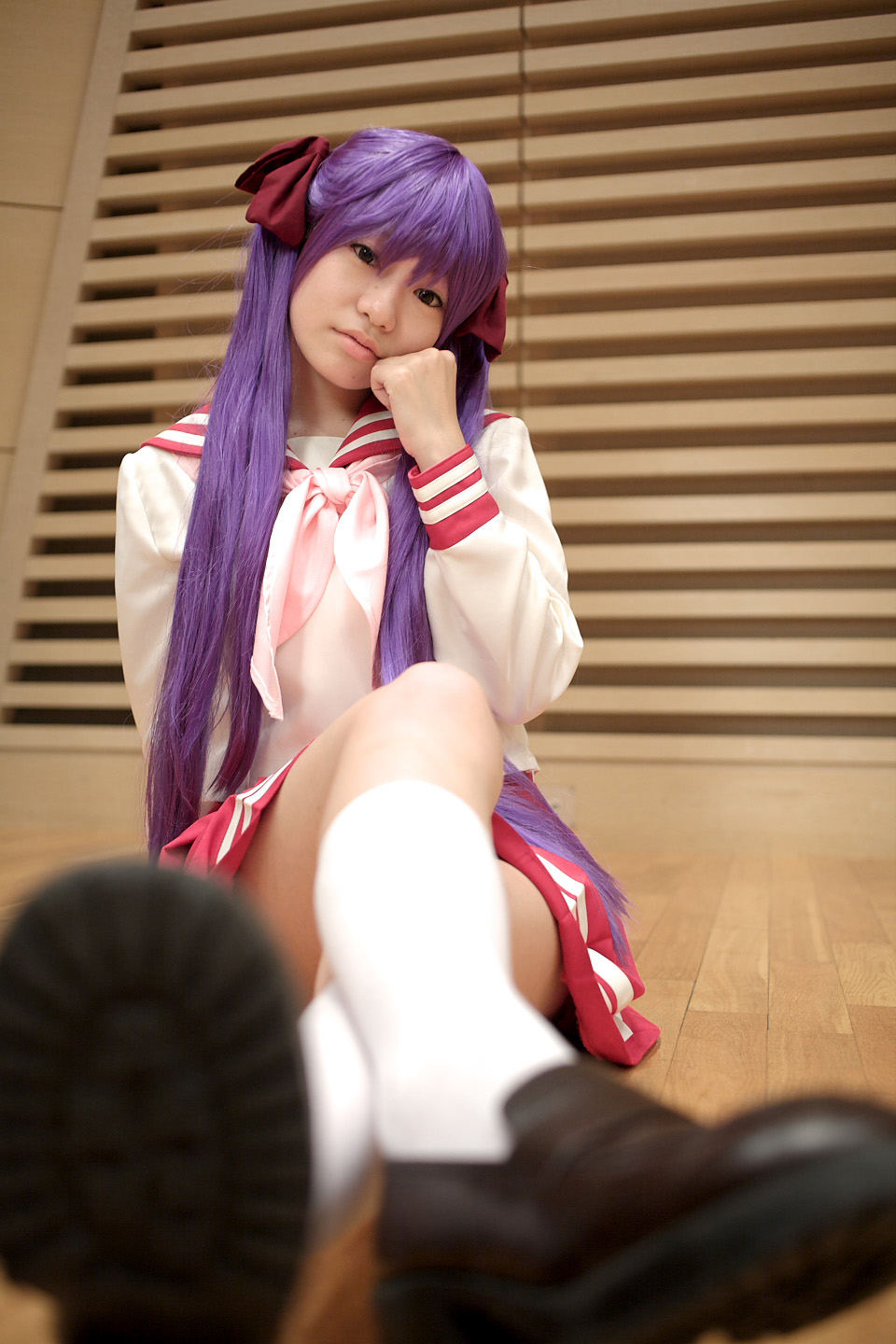 naito, hiiragi kagami, lucky star, highres, photo (medium), cosplay, hair ribbon, purple hair, ribbon, sailor, school uniform, serafuku, socks, twintails