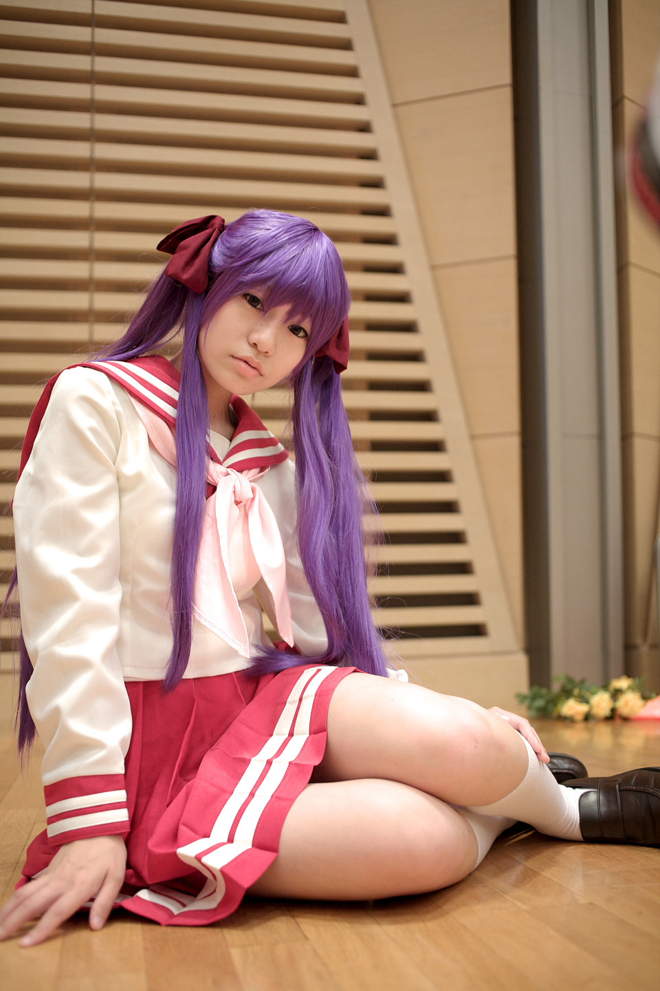 naito, hiiragi kagami, lucky star, highres, photo (medium), cosplay, hair ribbon, purple hair, ribbon, sailor, school uniform, serafuku, socks, twintails