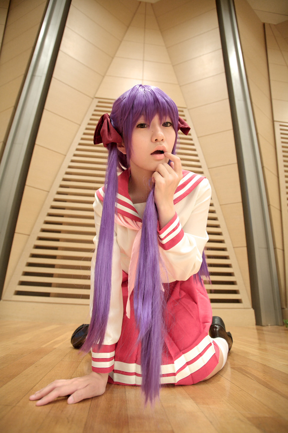 naito, hiiragi kagami, lucky star, highres, photo (medium), cosplay, hair ribbon, purple hair, ribbon, sailor, school uniform, serafuku, socks, twintails