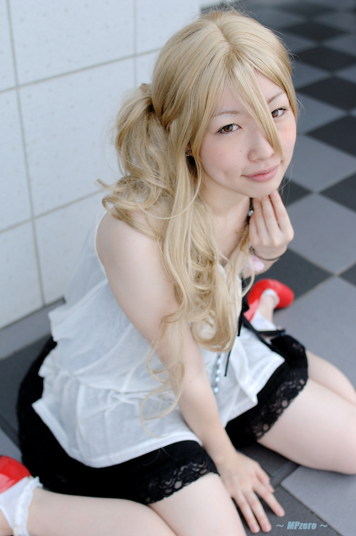 benio, kurenai, zone-00, red footwear, photo (medium), blonde hair, cosplay, shoes