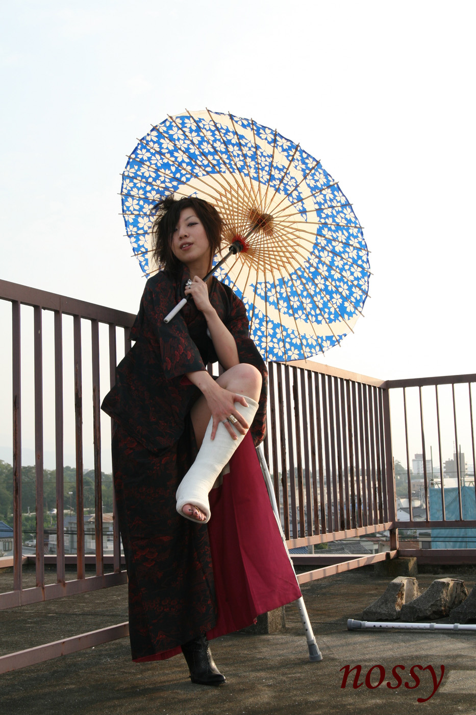 shizuka, highres, photo (medium), cast, crutch, japanese clothes, kimono, umbrella