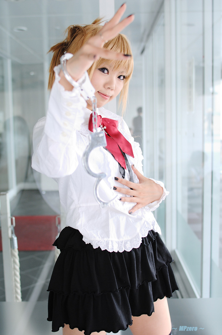 taku anko, amane misa, death note, striped, photo (medium), cosplay, cuffs, flower, handcuffs, rose, school uniform, serafuku, thighhighs, twintails