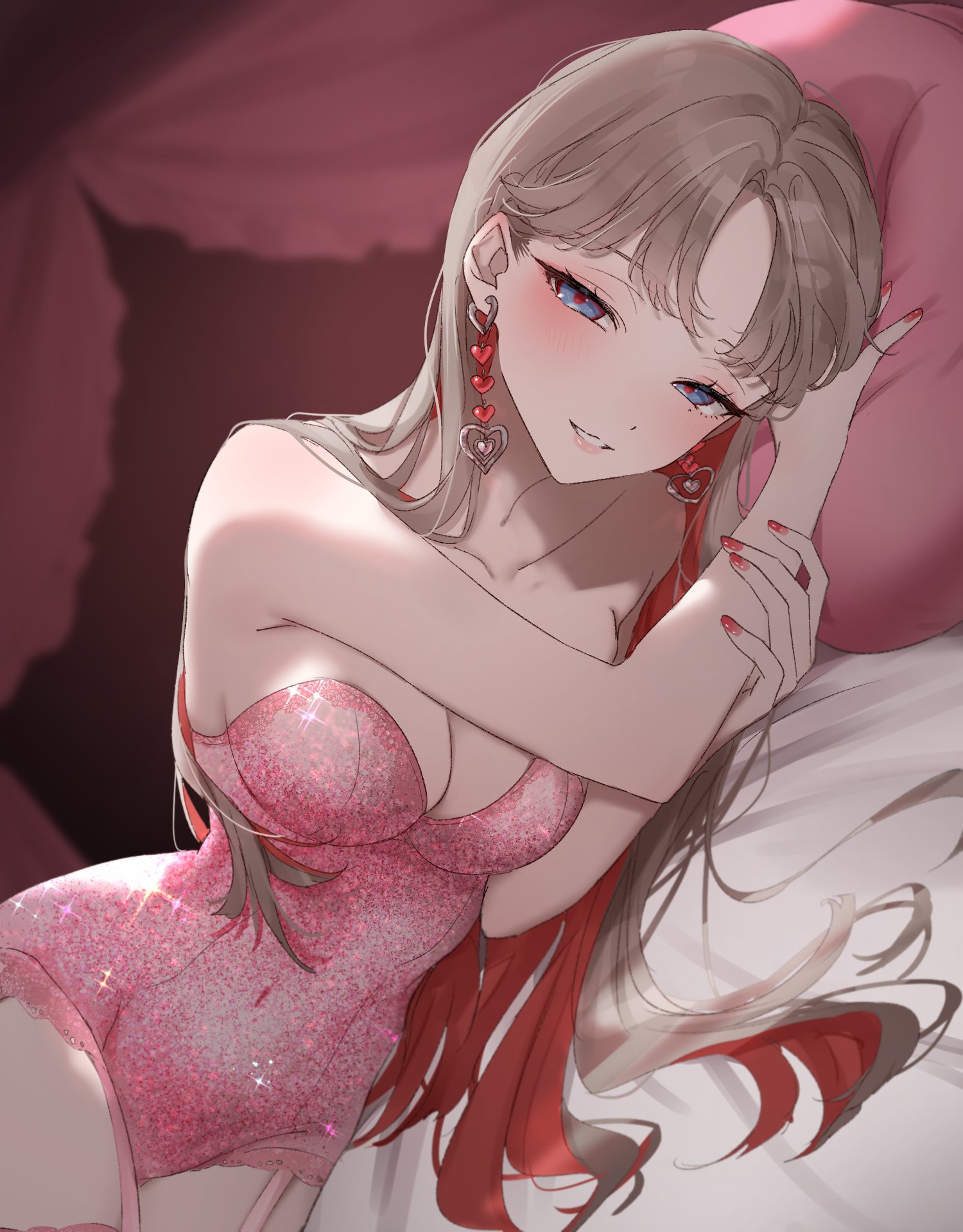 twt vv202, orla gan ceann, indie virtual youtuber, commentary, english commentary, highres, second-party source, 1girl, alternate costume, bare shoulders, blue eyes, breasts, cleavage, colored inner hair, covered navel, earrings, grey hair, heart, heart earrings, jewelry, leotard, long hair, looking at viewer, lying, medium breasts, multicolored hair, on bed, on side, parted lips, pillow, pink leotard, red hair, red nails, smile, solo, strapless, strapless leotard, virtual youtuber