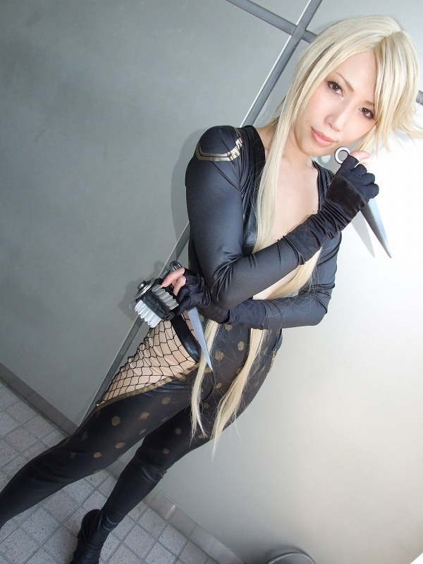 aya (model), kasuga, sengoku basara, photo (medium), blonde hair, breasts, cleavage, cosplay, knife, ninja, skin tight