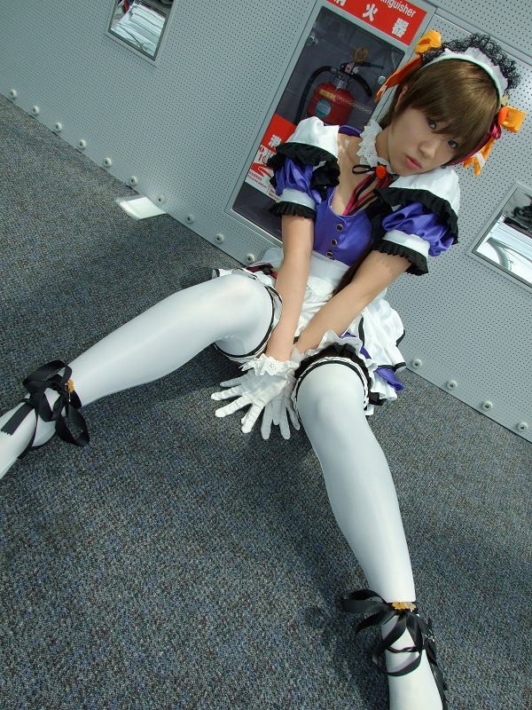 kunugi ayano, mizuki akira, pia carrot (series), pia carrot e youkoso!!, pia carrot e youkoso!! g.o., photo (medium), apron, cosplay, covering crotch, covering privates, gloves, hair ribbon, maid, maid apron, ribbon, thighhighs