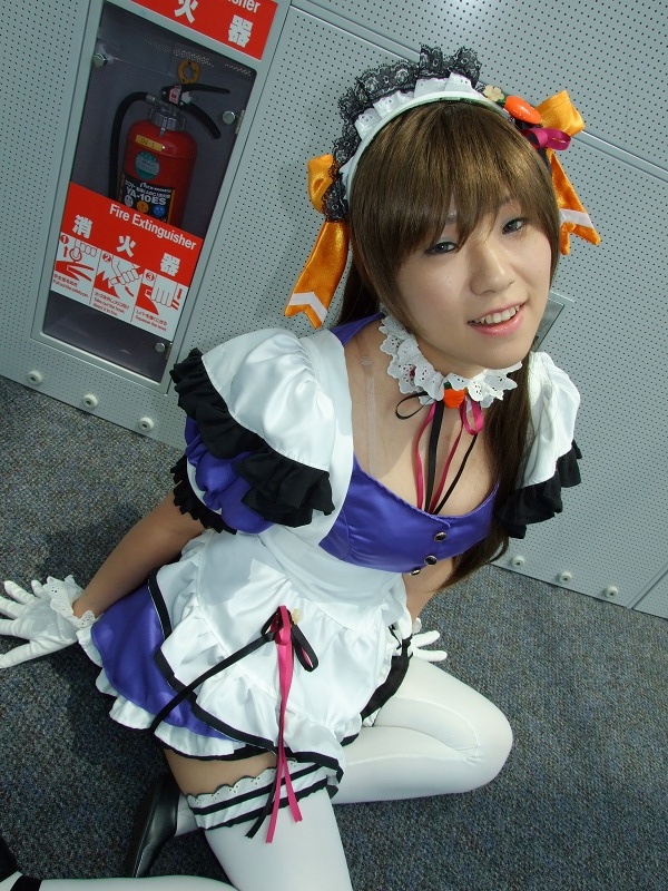 kunugi ayano, mizuki akira, pia carrot (series), pia carrot e youkoso!!, pia carrot e youkoso!! g.o., photo (medium), apron, cosplay, gloves, hair ribbon, maid, maid apron, ribbon, thighhighs