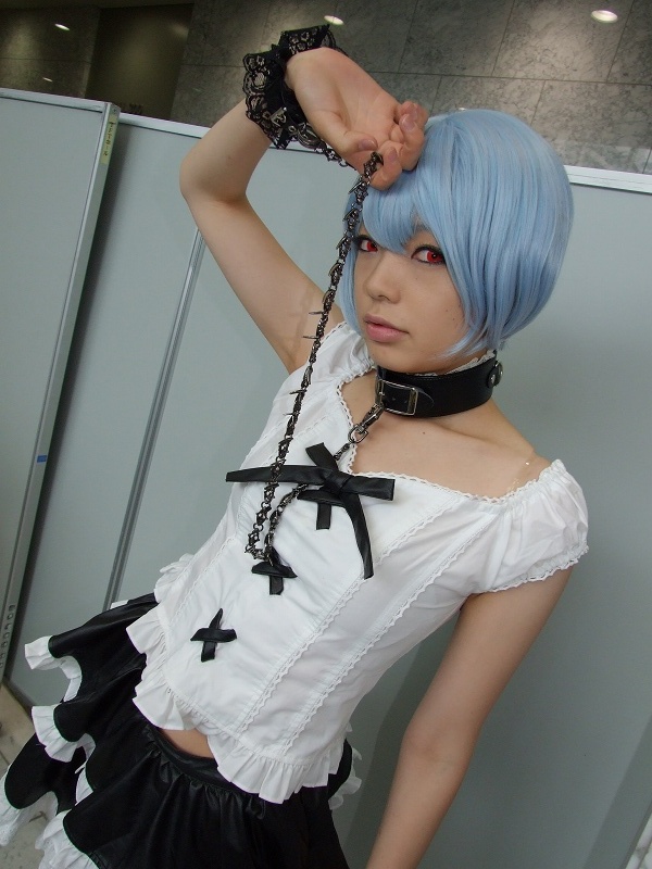namada, ayanami rei, neon genesis evangelion, photo (medium), 1girl, alternate costume, asian, black skirt, blue hair, breasts, collar, color contacts, cosplay, dutch angle, female focus, frilled skirt, frills, goth fashion, indoors, lace, leash, looking at viewer, makeup, mascara, midriff, miniskirt, red eyes, short hair, skirt, small breasts, solo, standing