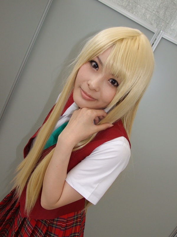 mio (cosplayer), yukihiro ayaka, mahou sensei negima!, photo (medium), blonde hair, cosplay, kneehighs, school uniform, serafuku, socks