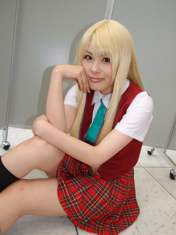 mio (cosplayer), yukihiro ayaka, mahou sensei negima!, photo (medium), blonde hair, cosplay, kneehighs, school uniform, serafuku, socks