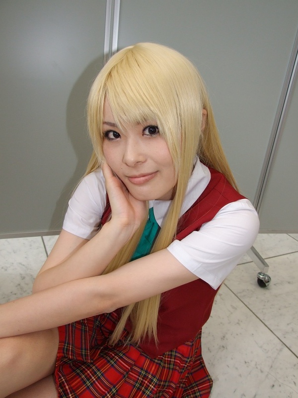 mio (cosplayer), yukihiro ayaka, mahou sensei negima!, photo (medium), blonde hair, cosplay, kneehighs, school uniform, serafuku, socks