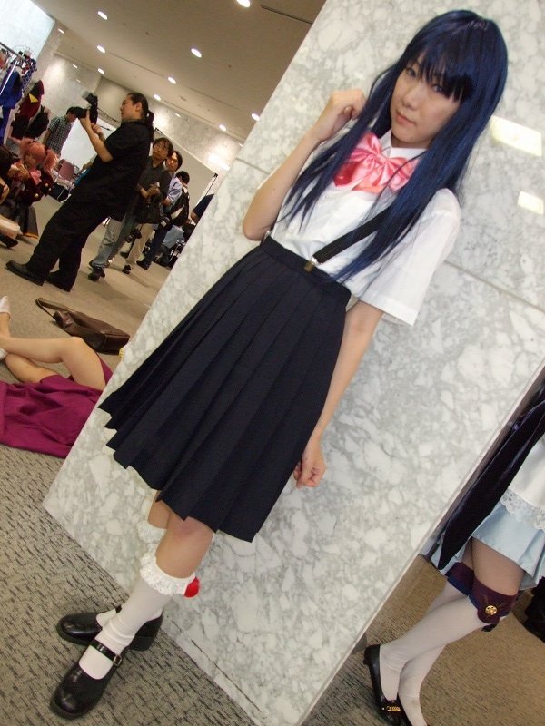 furude rika, higurashi no naku koro ni, photo (medium), aotsuki riku, blue hair, cosplay, school uniform, serafuku, socks, suspenders