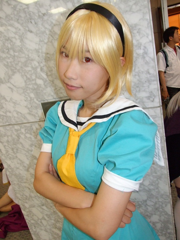 houjou satoko, higurashi no naku koro ni, photo (medium), blonde hair, cosplay, hairband, red eyes, school uniform, serafuku, tamura akira