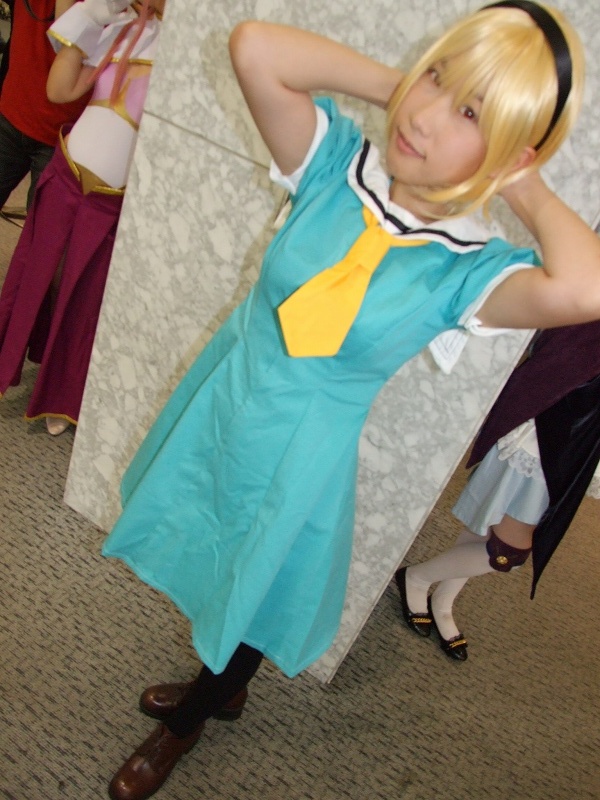 houjou satoko, higurashi no naku koro ni, photo (medium), blonde hair, cosplay, hairband, red eyes, school uniform, serafuku, tamura akira
