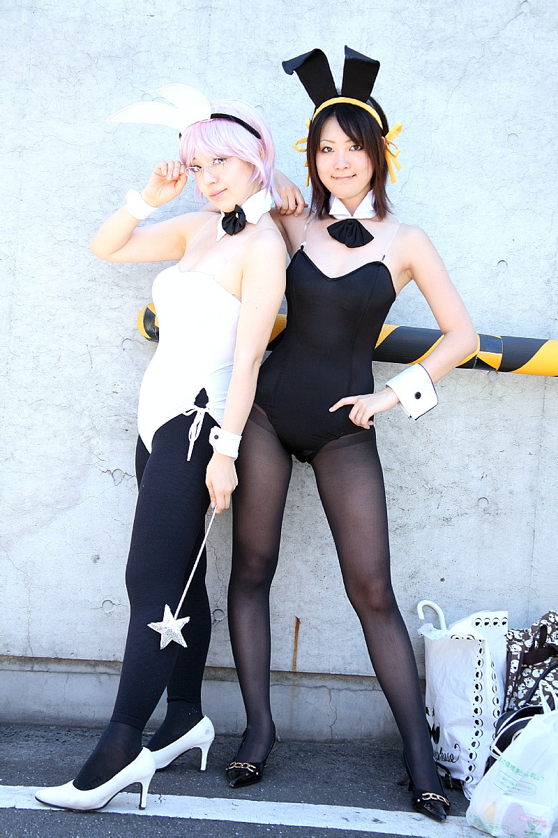 kasuga chidori, yoiyami yozora, nagato yuki, suzumiya haruhi, suzumiya haruhi no yuuutsu, highres, photo (medium), 2girls, animal ears, cosplay, fake animal ears, glasses, hairband, looking at viewer, multiple girls, outdoors, pantyhose, playboy bunny, rabbit ears