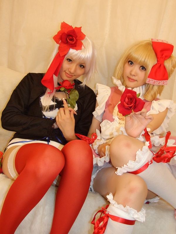 saya (cosplayer), tsugihagi mishin, photo (medium), bow, cosplay, flower, hair bow, kneehighs, lace, meidi, panties, petals, pink sweet maple, pinksweets ibara sore kara, ribbon, rose, socks, thighhighs, underwear