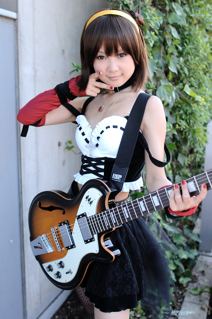 hiromichi, suzumiya haruhi, suzumiya haruhi no yuuutsu, fishnet legwear, photo (medium), belt, cosplay, elbow gloves, fishnets, gloves, guitar, hairband, instrument, kneehighs, single kneehigh, single sock, single thighhigh, socks, thighhighs