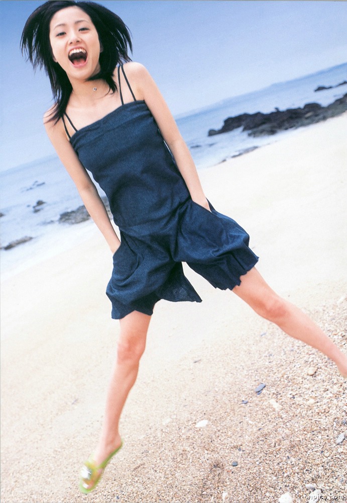 ueto aya, photo (medium), camisole, flip-flops, sandals, shorts