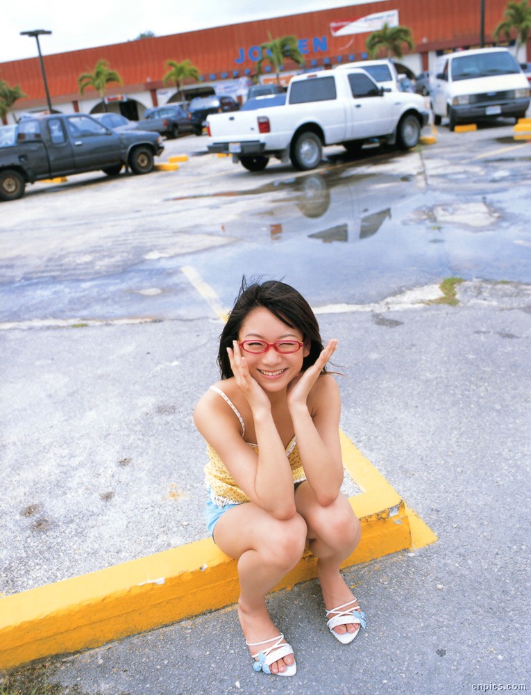 tokito ami, photo (medium), camisole, glasses, midriff, shorts