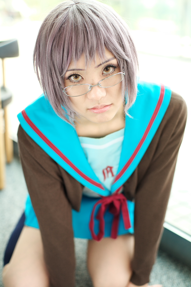 nagato yuki, suzumiya haruhi no yuuutsu, highres, photo (medium), cardigan, cosplay, glasses, kneehighs, sailor, school uniform, serafuku, socks, tamaki shuri