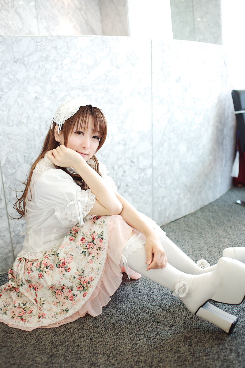 tatsu, highres, photo (medium), tagme, bonnet, kneehighs, lace, socks
