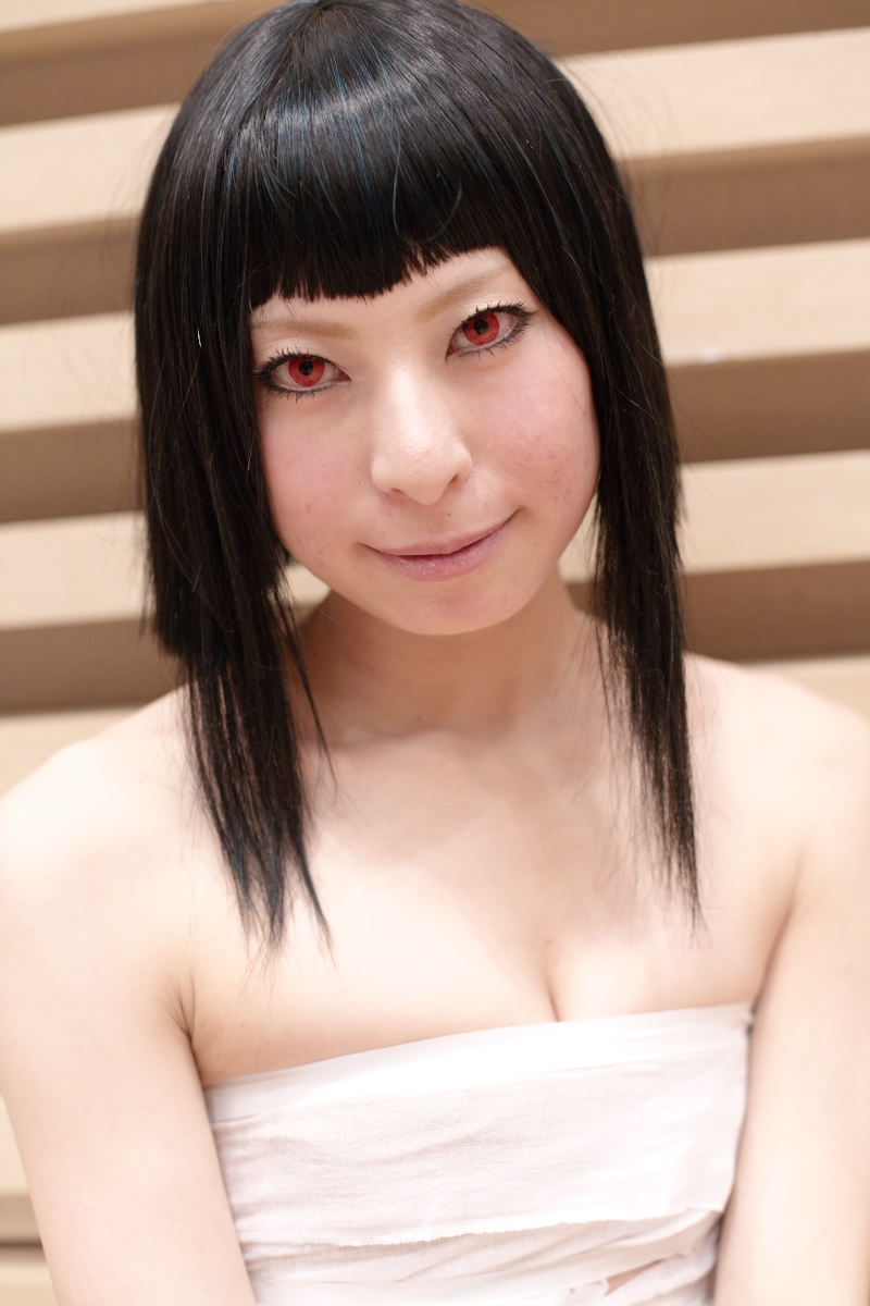 ari (model), okuzaki akira, my-hime, highres, photo (medium), bike shorts, black hair, blunt bangs, breast bind, breasts, chest wrap, cleavage, cosplay, red eyes, sarashi, short hair