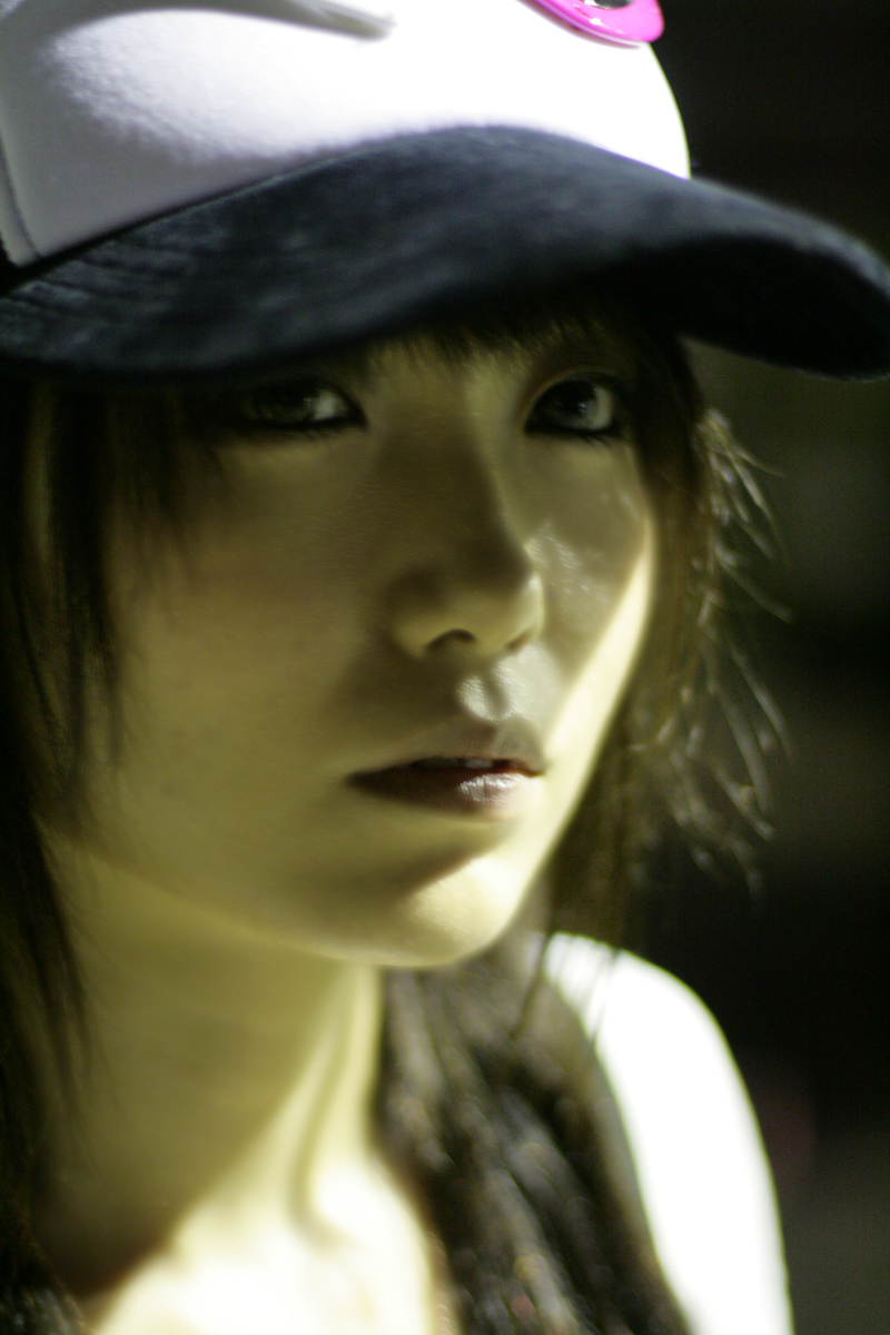 shio, highres, photo (medium), tagme, baseball cap, hat, shirt, suspenders, t-shirt