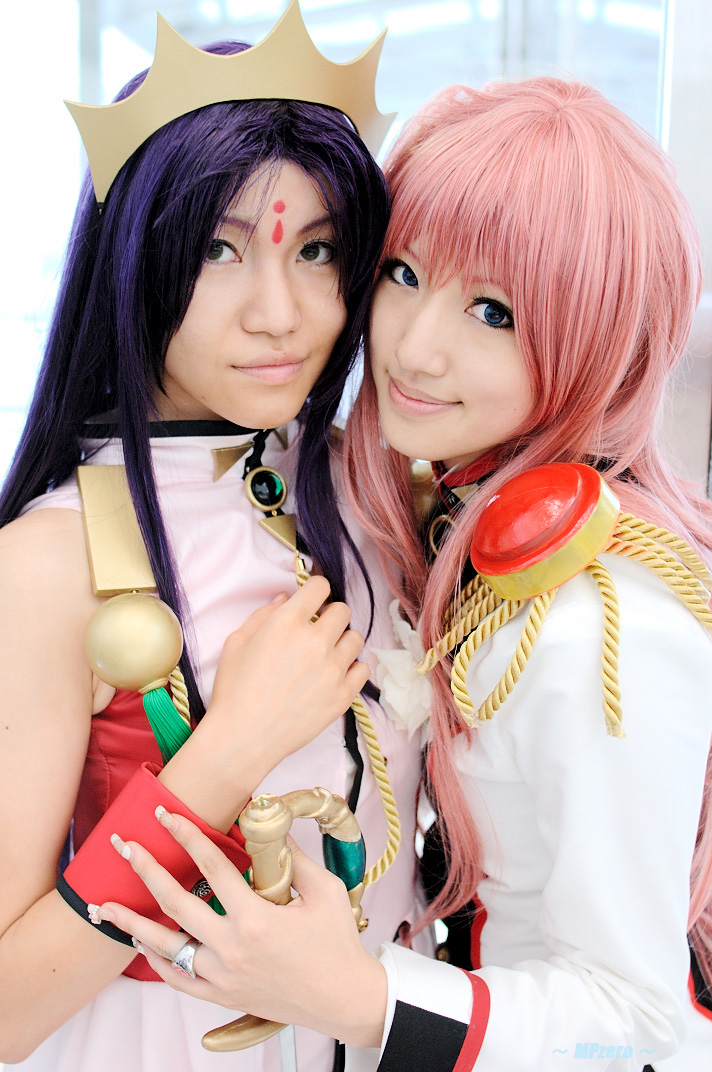 rou (cosplayer), saya (cosplayer), himemiya anthy, tenjou utena, shoujo kakumei utena, photo (medium), cosplay, pink hair, purple hair, sword, weapon
