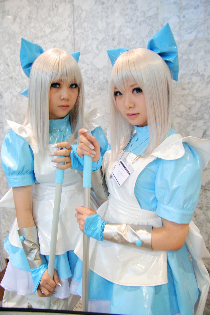 kinoko (hkn), yunata, silver hair, highres, photo (medium), apron, bow, cosplay, hair bow, mop, waitress