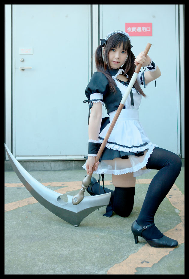 airi (queen's blade), queen's blade, photo (medium), airi (queen's blade) (cosplay), apron, cosplay, maid, maid apron, ribbon, scythe, thighhighs, twintails
