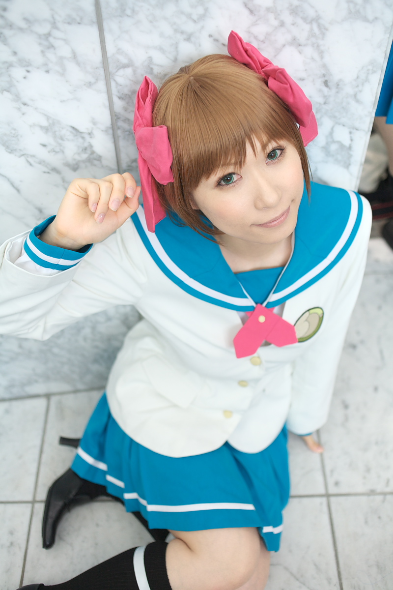 chippi, amami haruka, idolmaster, idolmaster xenoglossia, highres, photo (medium), 1girl, amami haruka (cosplay), asian, blazer, blue eyes, bow, brown hair, color contacts, cosplay, female focus, hair bow, indoors, jacket, kneehighs, looking at viewer, school uniform, serafuku, short hair, socks, solo