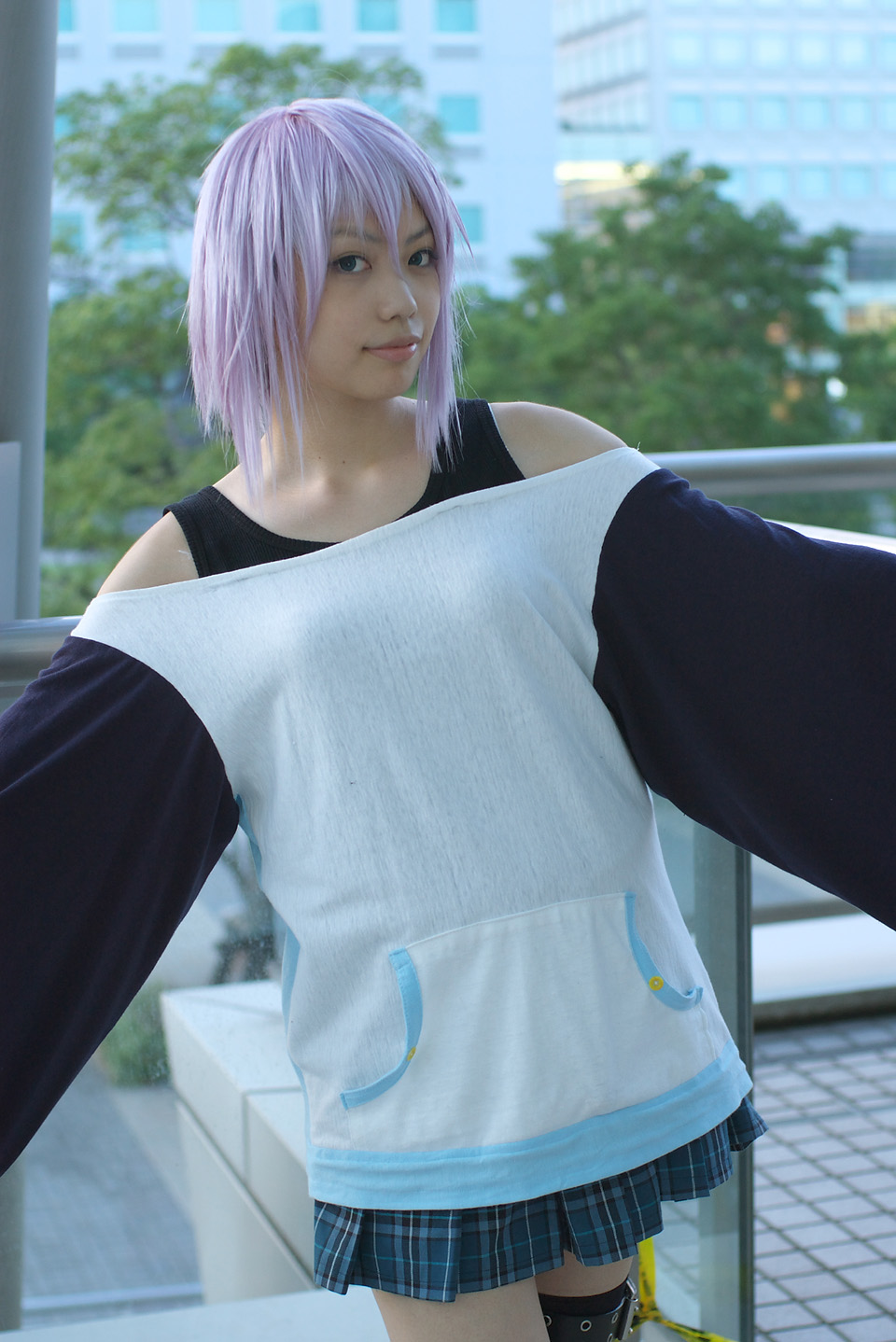 shirayuki mizore, rosario+vampire, striped, highres, photo (medium), belt as garter, cosplay, kaieda kae, purple hair, tank top, thighhighs
