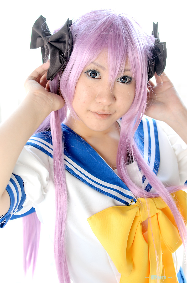 hiiragi kagami, lucky star, photo (medium), cosplay, hair ribbon, hitachi fuyuki, purple hair, ribbon, sailor, school uniform, serafuku, twintails