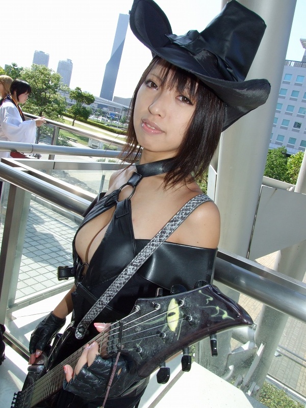 i-no, itsuya (real life), arc system works, guilty gear, photo (medium), cosplay, fingerless gloves, gloves, guitar, hat, instrument, leather, witch hat