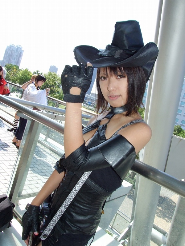 i-no, itsuya (real life), arc system works, guilty gear, photo (medium), cosplay, fingerless gloves, gloves, guitar, hat, instrument, leather, witch hat