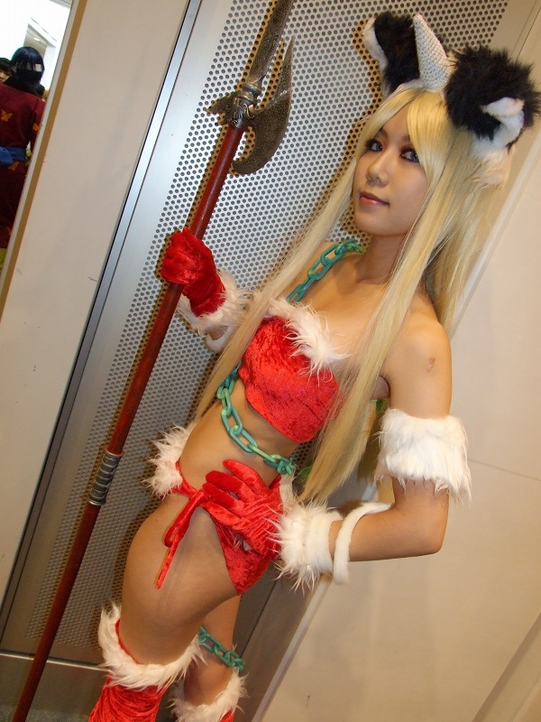 kisaragi towa, riesz, seiken densetsu, seiken densetsu 3, photo (medium), 1girl, animal ears, blonde hair, bra, cat ears, chain, cosplay, female focus, horns, lingerie, polearm, riesz (cosplay), santa costume, single horn, solo, underwear, weapon
