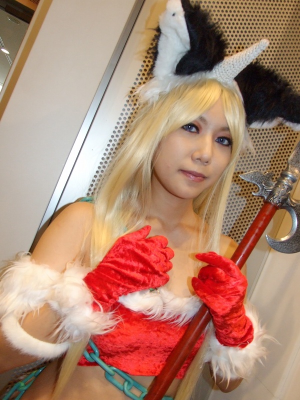 kisaragi towa, riesz, seiken densetsu, seiken densetsu 3, photo (medium), 1girl, animal ears, blonde hair, bra, cat ears, chain, cosplay, female focus, horns, lingerie, polearm, riesz (cosplay), santa costume, single horn, solo, underwear, weapon