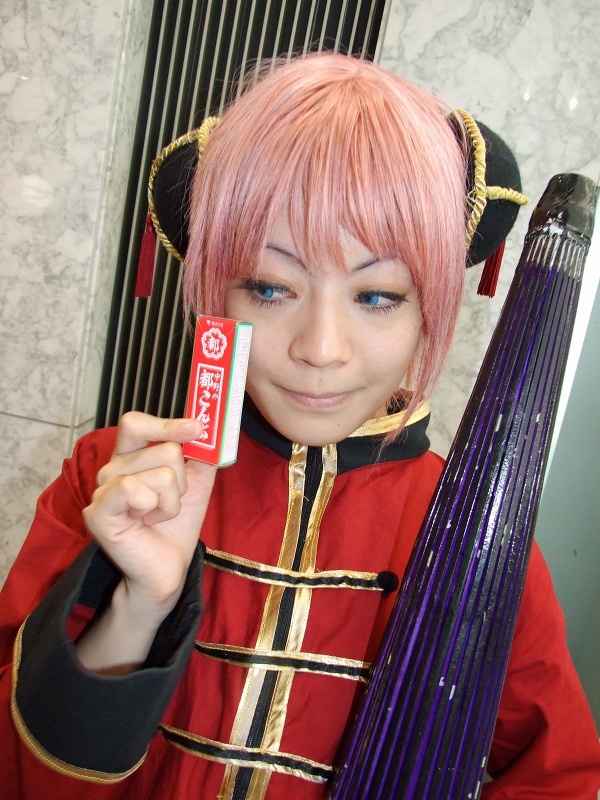 kagura (gintama), gintama, photo (medium), chinese clothes, cosplay, hairpods, pink hair, umbrella, yu kaname