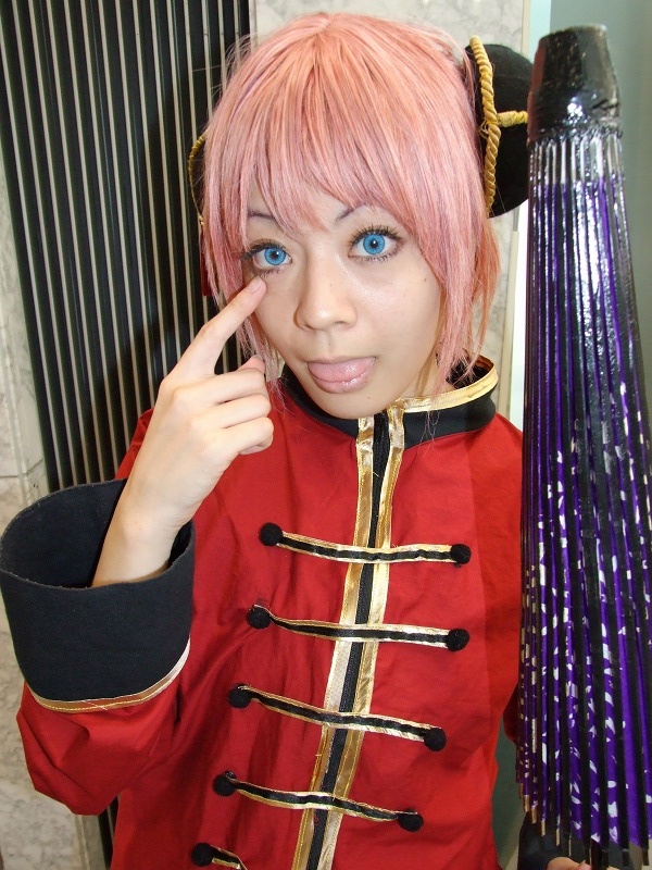 kagura (gintama), gintama, photo (medium), chinese clothes, cosplay, hairpods, pink hair, umbrella, yu kaname