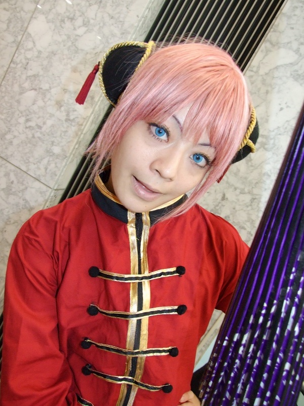 kagura (gintama), gintama, photo (medium), chinese clothes, cosplay, hairpods, pink hair, umbrella, yu kaname