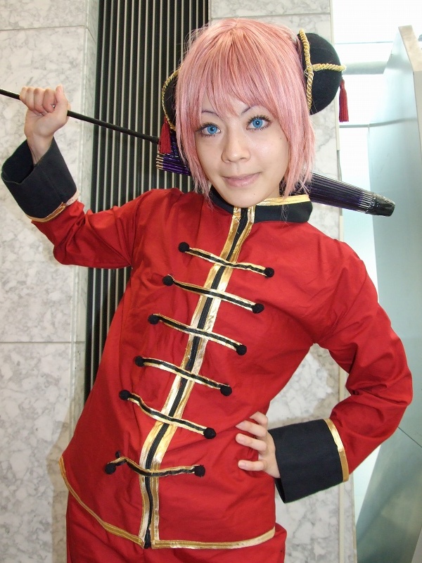 kagura (gintama), gintama, photo (medium), chinese clothes, cosplay, hairpods, pink hair, umbrella, yu kaname