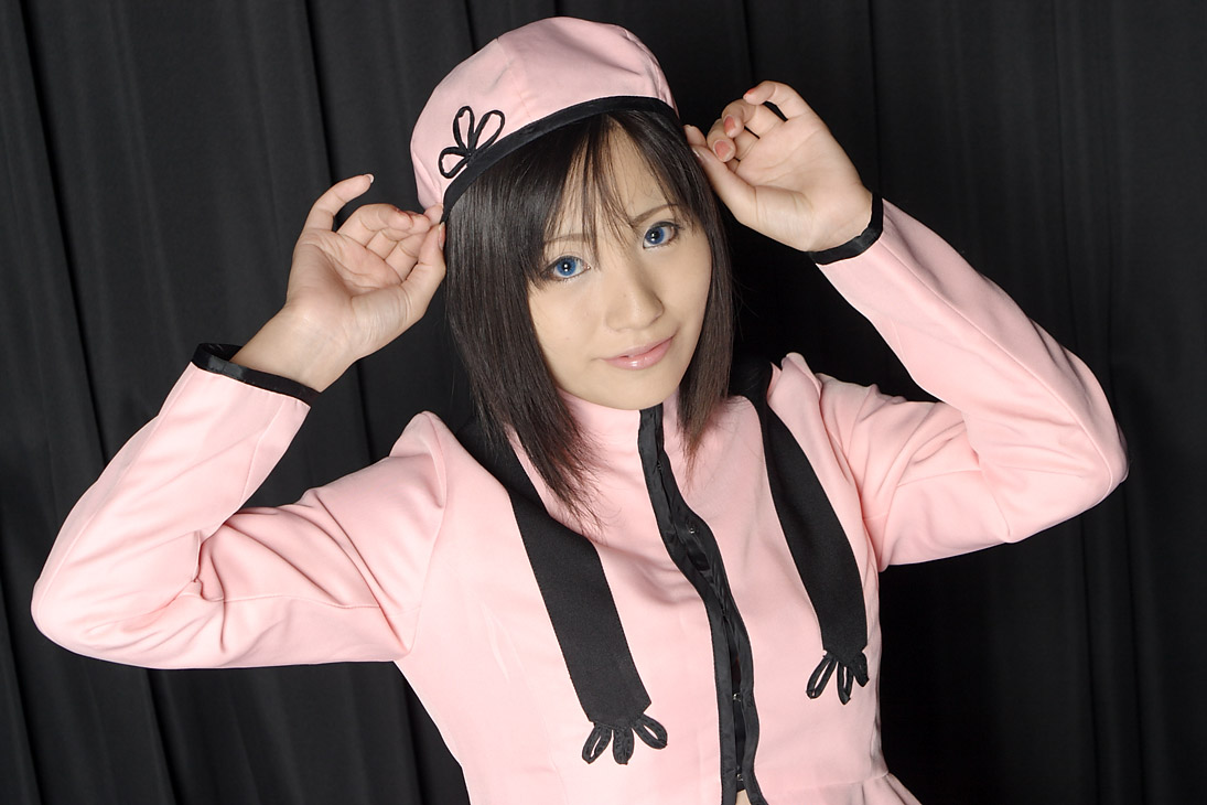 suzukaze yuuki, kinomoto sakura, cardcaptor sakura, photo (medium), 1girl, asian, beret, black hair, blue eyes, color contacts, cosplay, dutch angle, hat, kinomoto sakura (cosplay), looking at viewer, smile