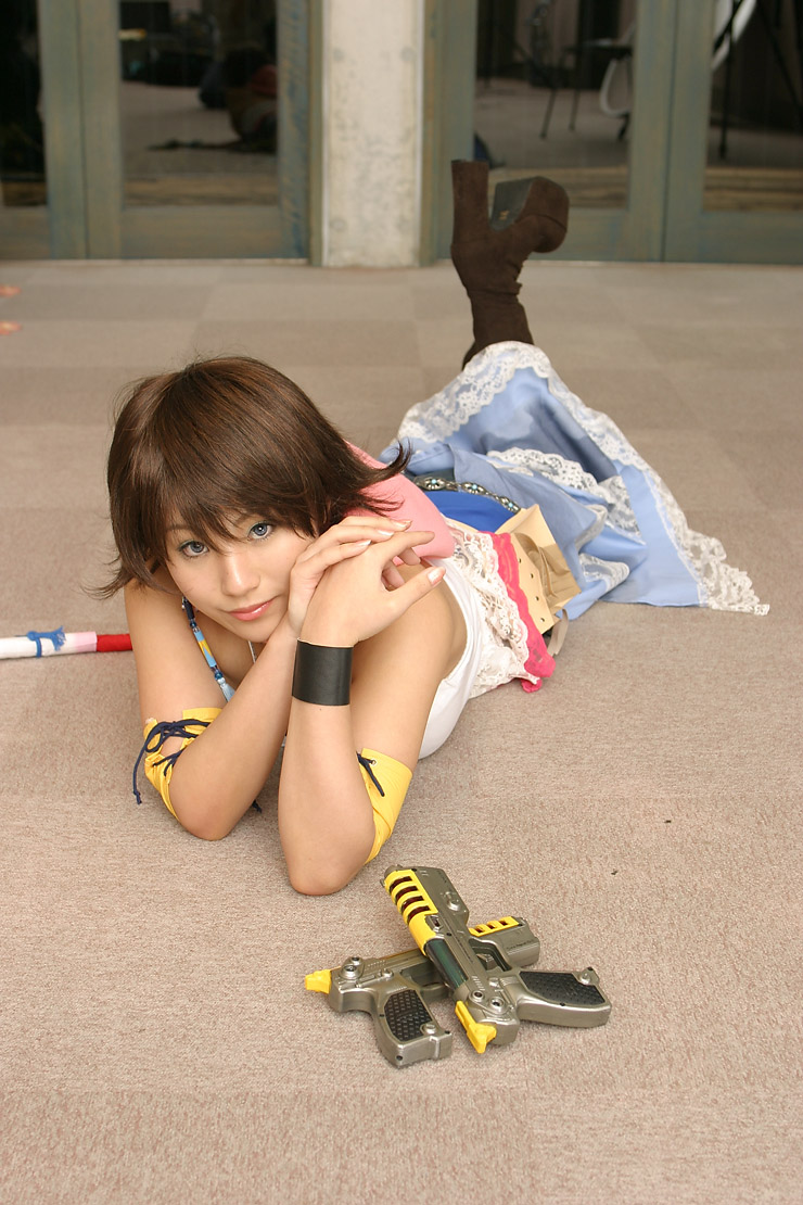 suzukaze yuuki, yuna, final fantasy, final fantasy x, final fantasy x-2, photo (medium), boots, cosplay, gun, weapon