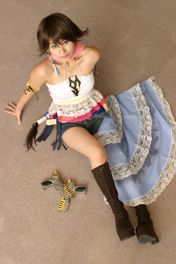 suzukaze yuuki, yuna, final fantasy, final fantasy x, final fantasy x-2, photo (medium), boots, cosplay, gun, weapon