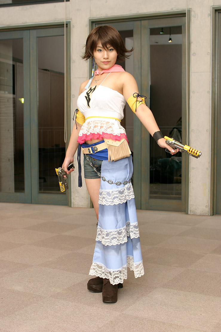 suzukaze yuuki, yuna, final fantasy, final fantasy x, final fantasy x-2, photo (medium), boots, cosplay, gun, weapon