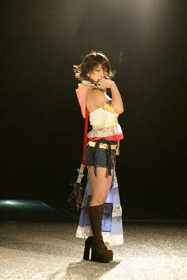 suzukaze yuuki, yuna, final fantasy, final fantasy x, final fantasy x-2, square enix, photo (medium), 1girl, boots, cosplay, gun, weapon