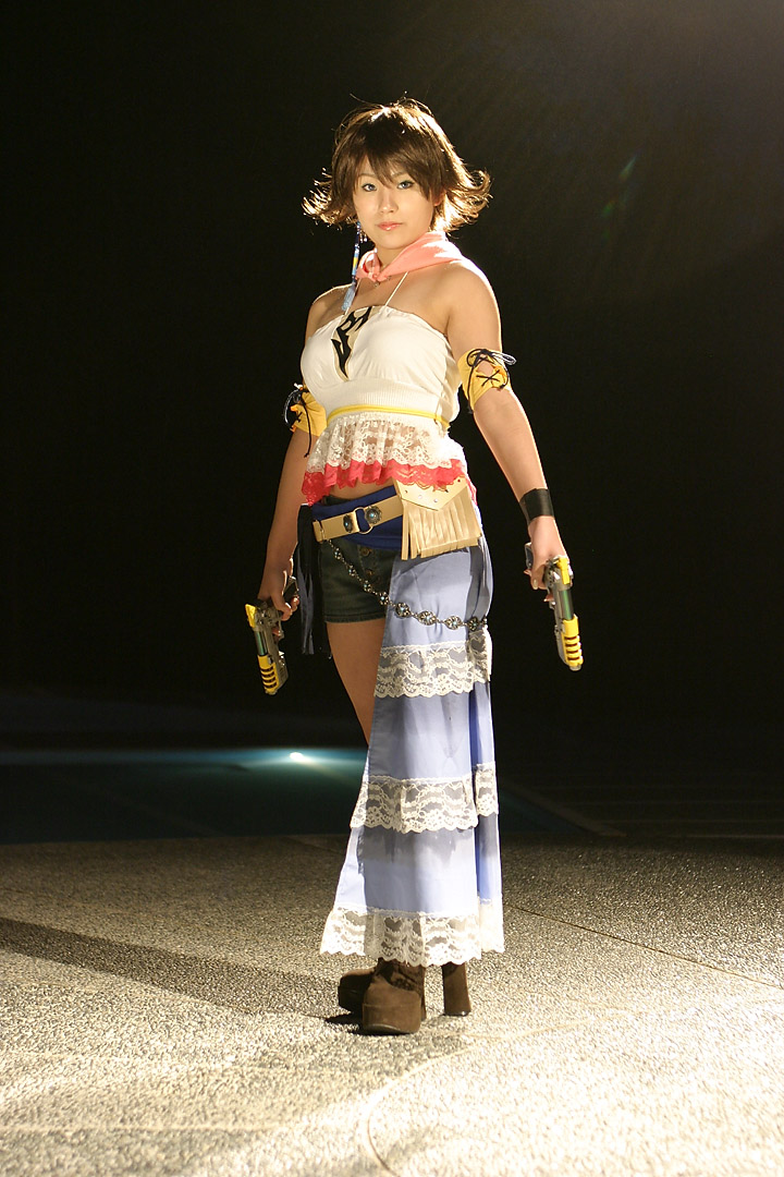 suzukaze yuuki, yuna, final fantasy, final fantasy x, final fantasy x-2, photo (medium), boots, cosplay, gun, weapon