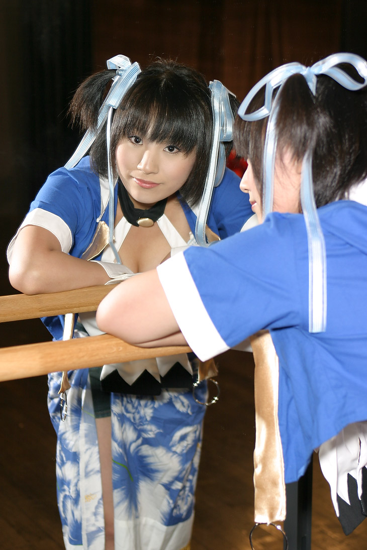 suzukaze yuuki, aizawa tomomi, pia carrot (series), pia carrot e youkoso!!, pia carrot e youkoso!! 3, photo (medium), 1girl, apron, breasts, cleavage, cosplay, female focus, hair ribbon, ribbon, twintails, waitress